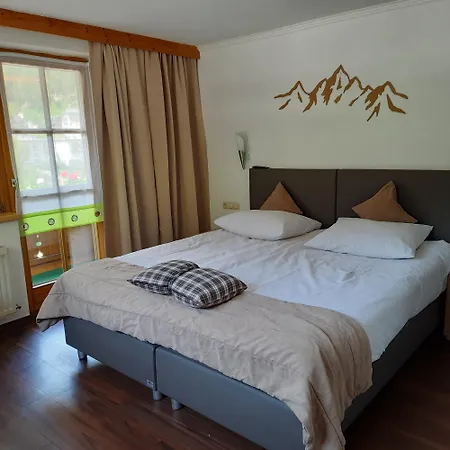 法尔肯福斯豪斯酒店 3* 索尔登